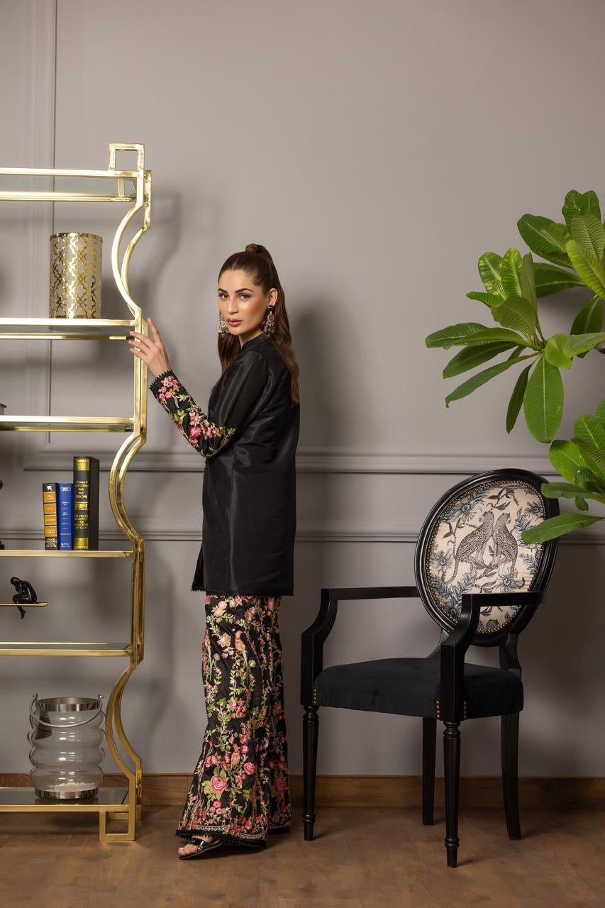 An embroidered jacket with pants- 9001