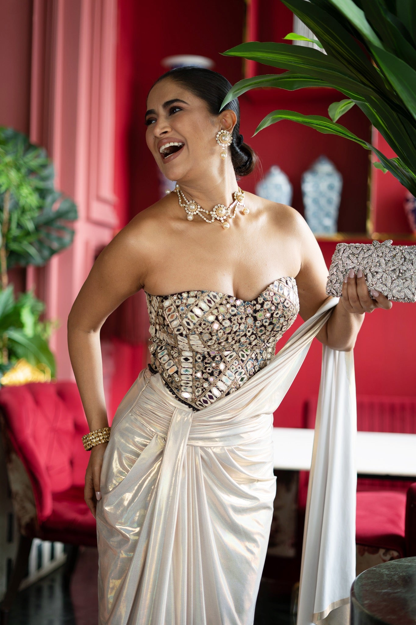 A corset with a draped sari (NBF-018)