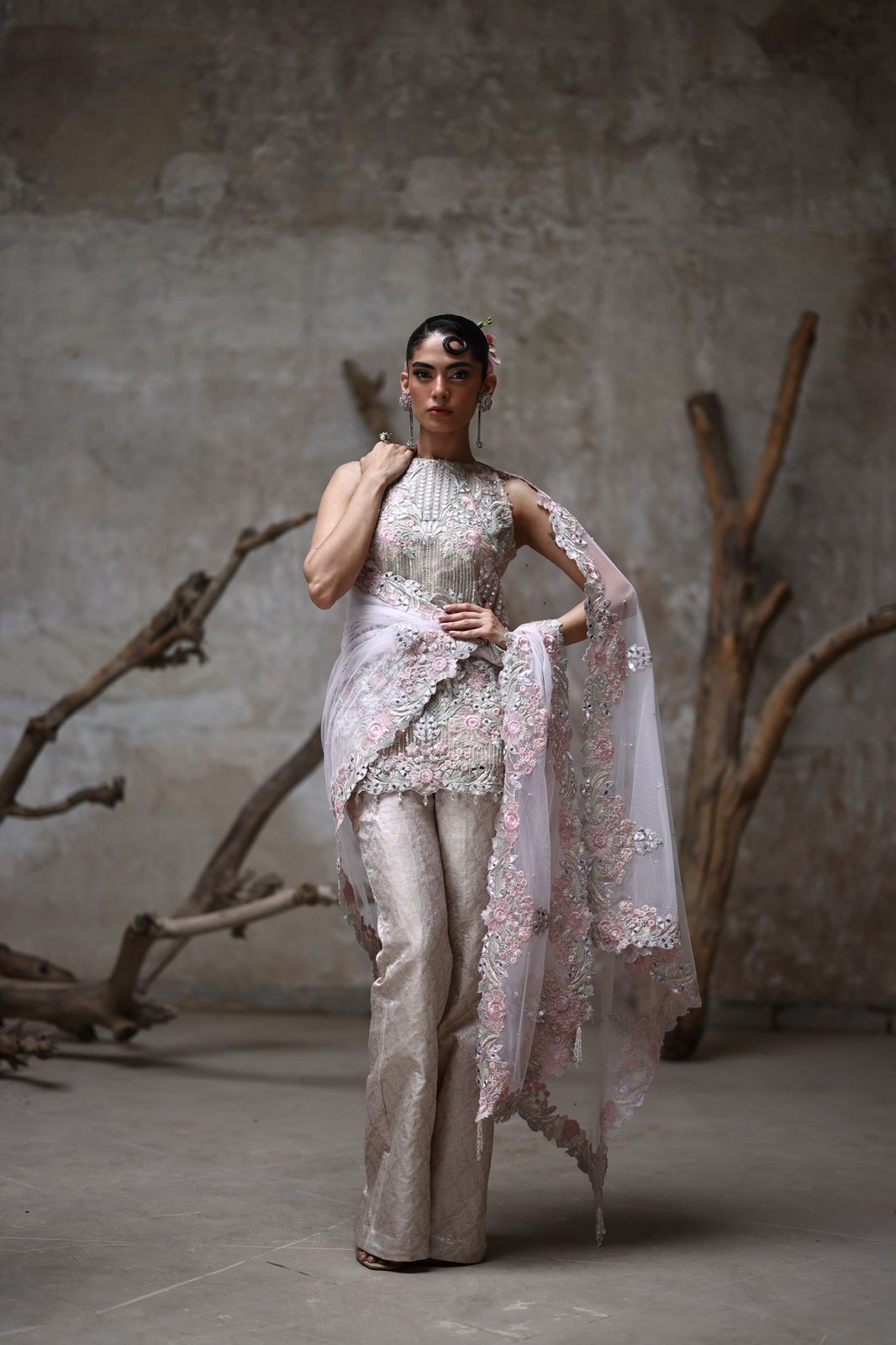 Embroidered kurta and pant set- (9124.2)