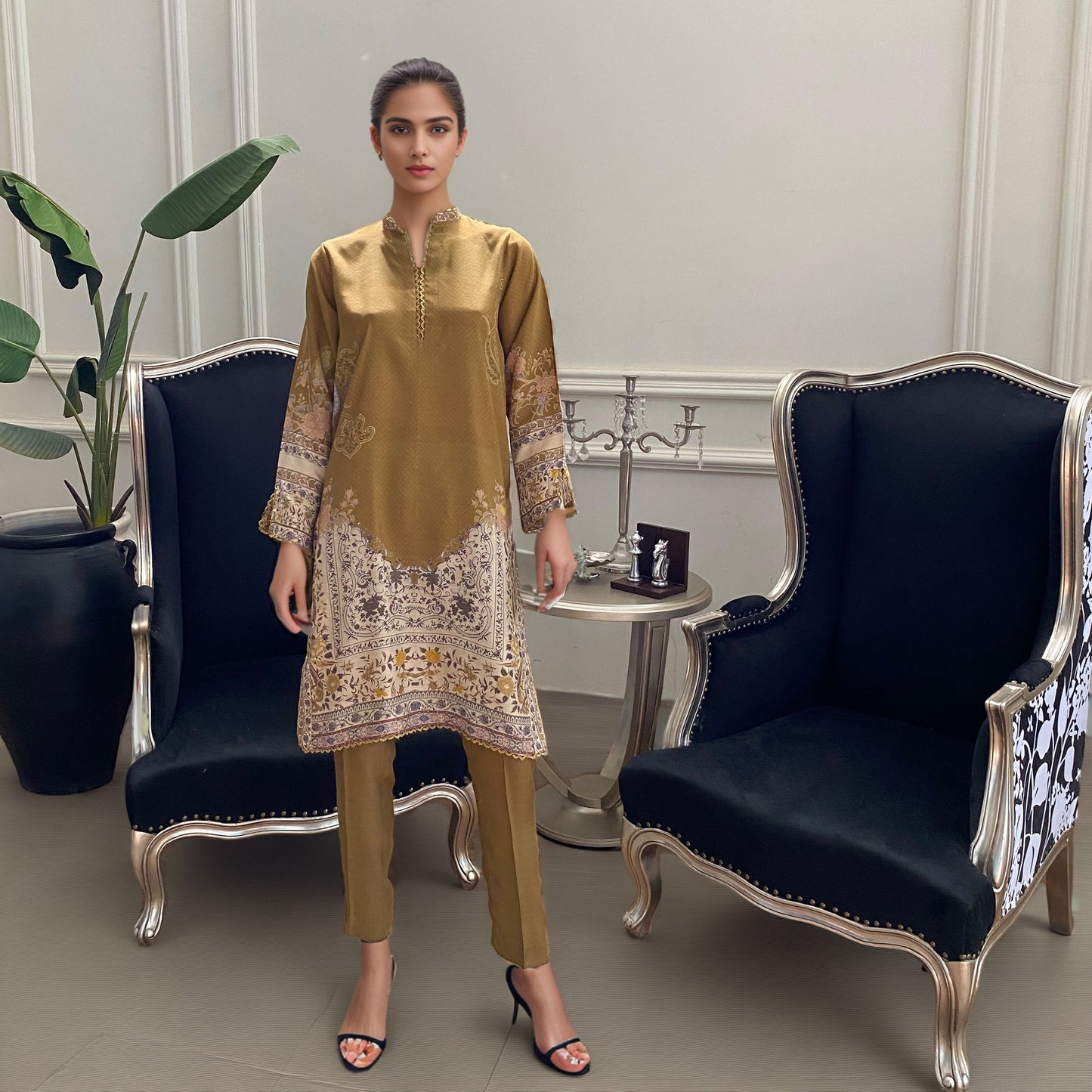 A kurta and pants (RV- 9226)