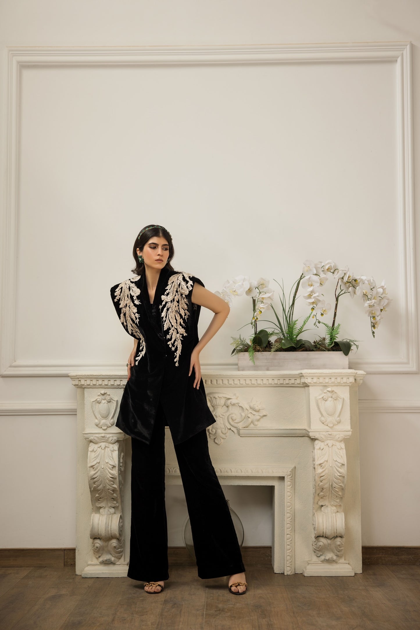 Velvet embroidered jacket with velvet pants (RZ-009)