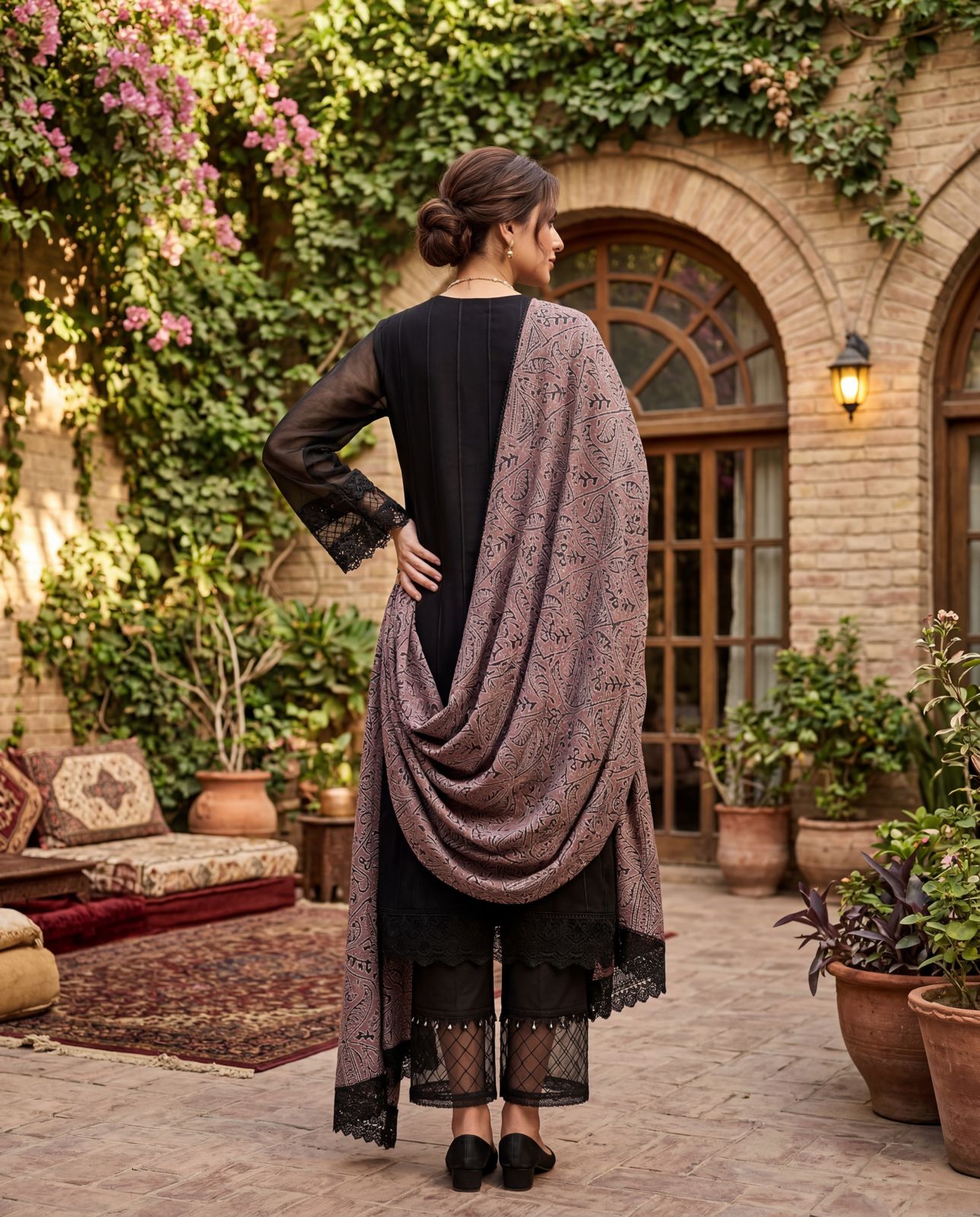 A dupatta- (KG-8100)