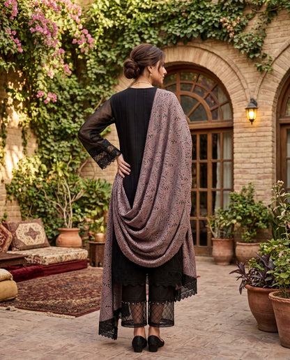 A dupatta- (KG-8100)