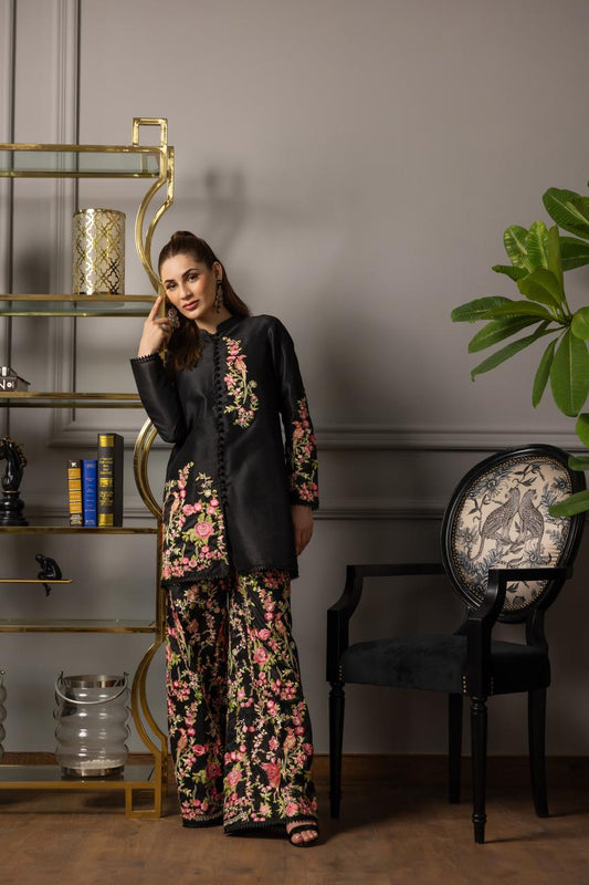 An embroidered jacket with pants- 9001