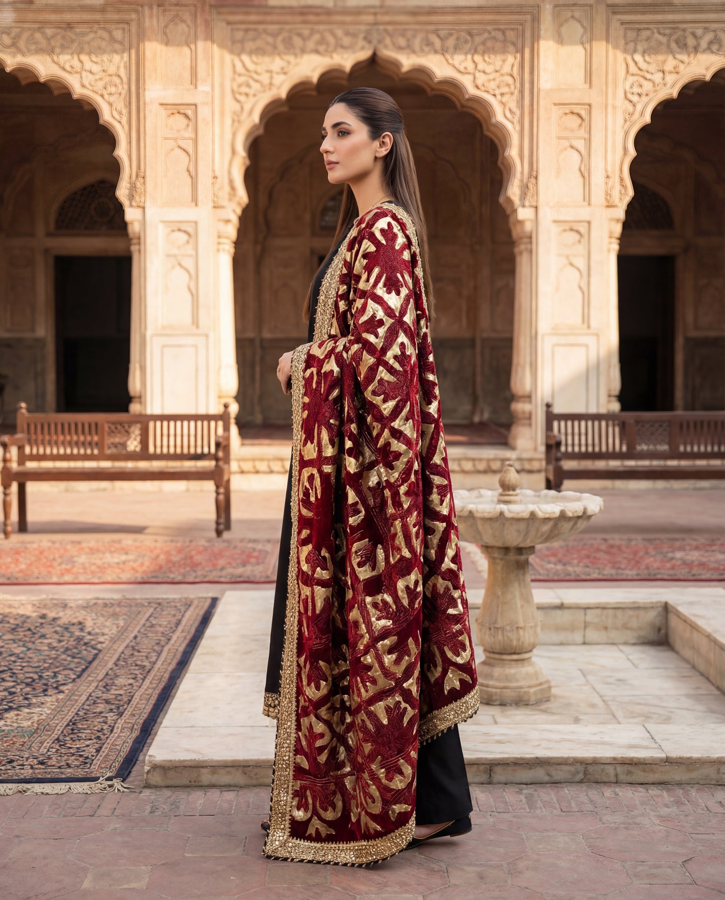A dupatta- (BNG-6210)