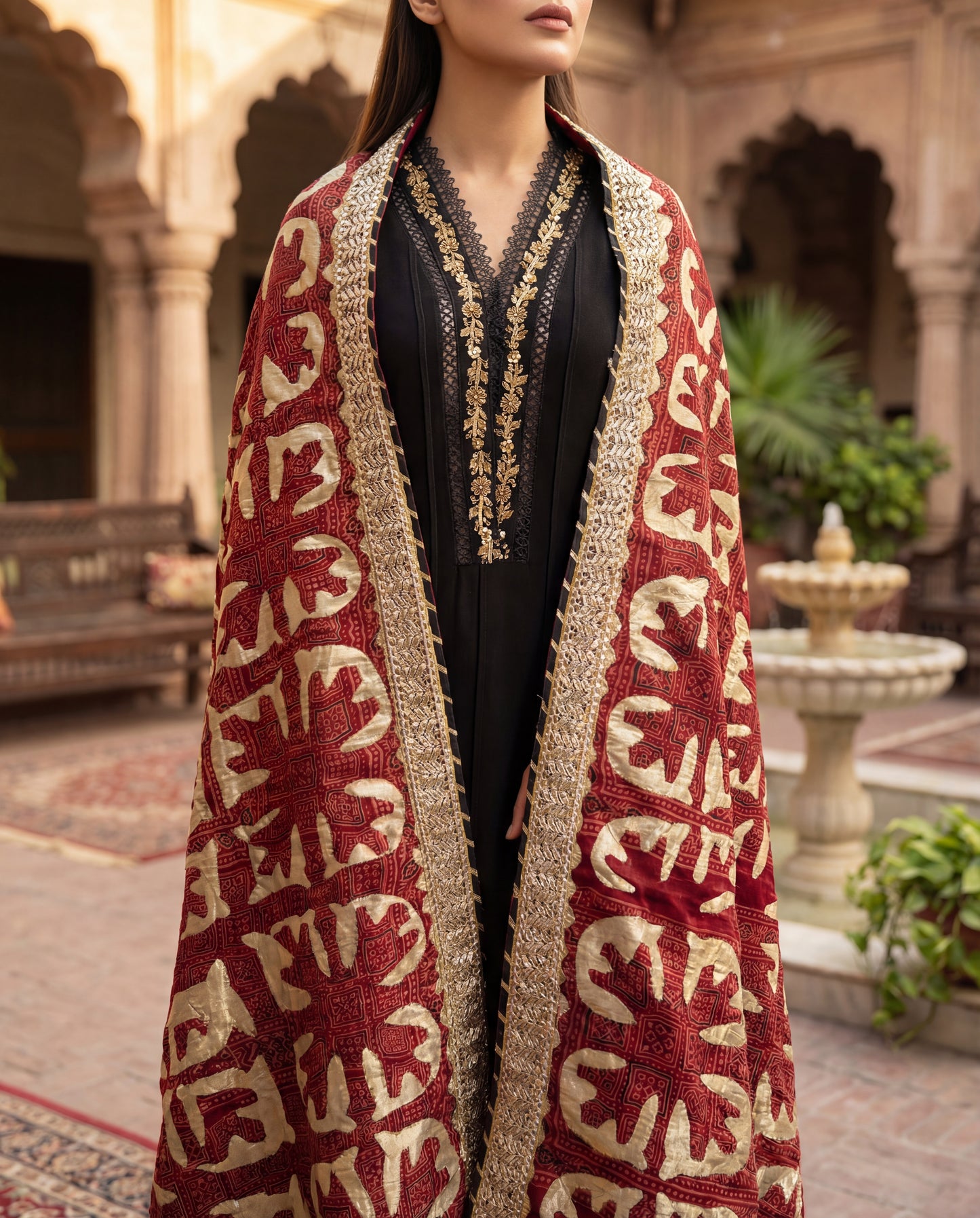 A dupatta- (BNG-6210)