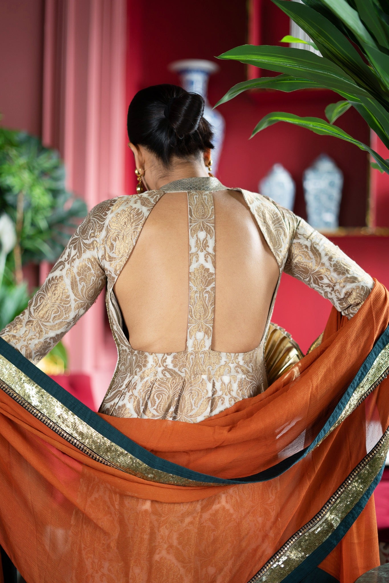 A short jacket with a crushed pallazo (NBF-630)