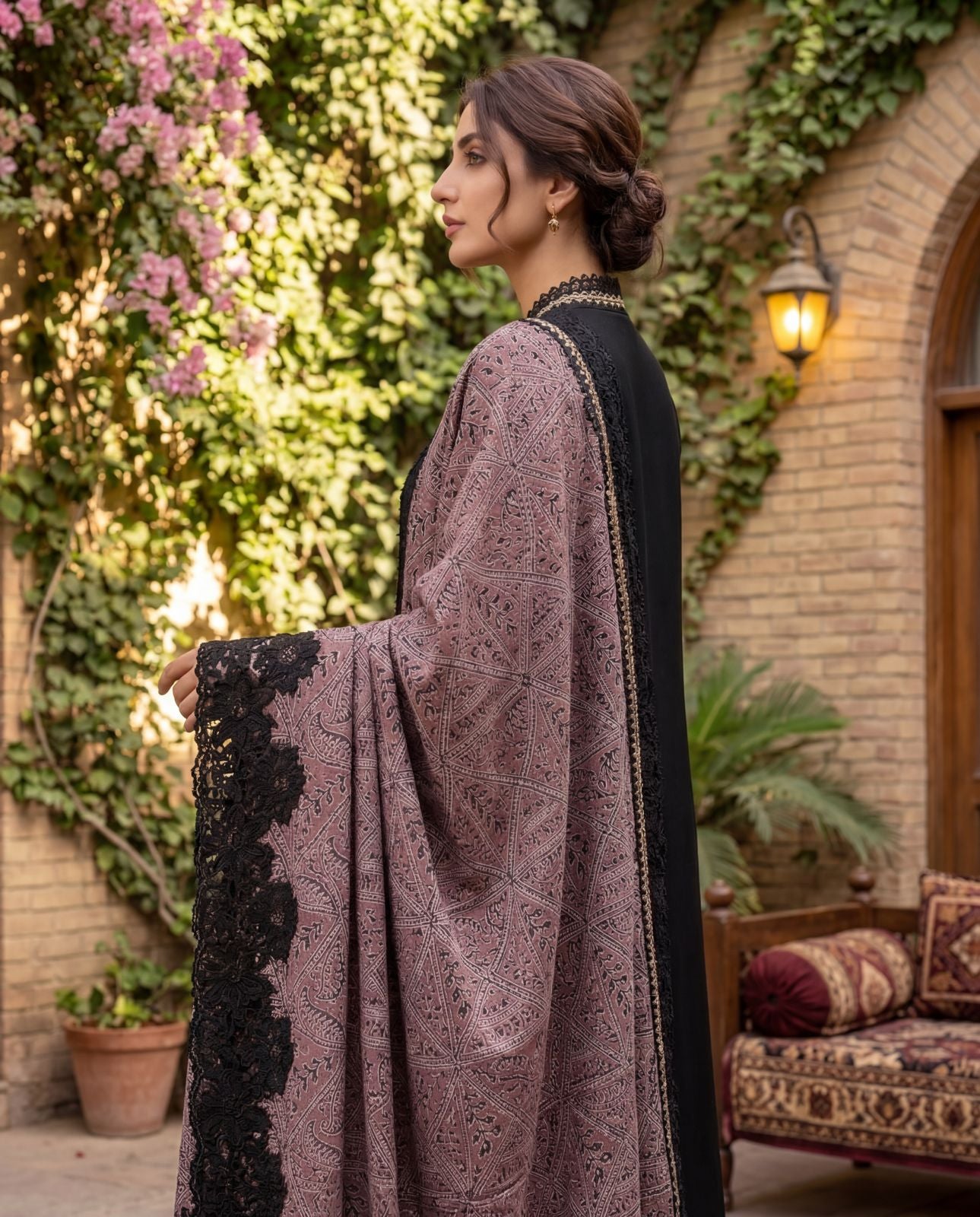 A dupatta- (KG-8100)
