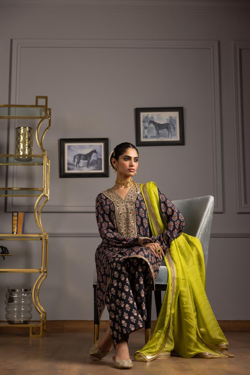 A Ready to Wear Set (9109)