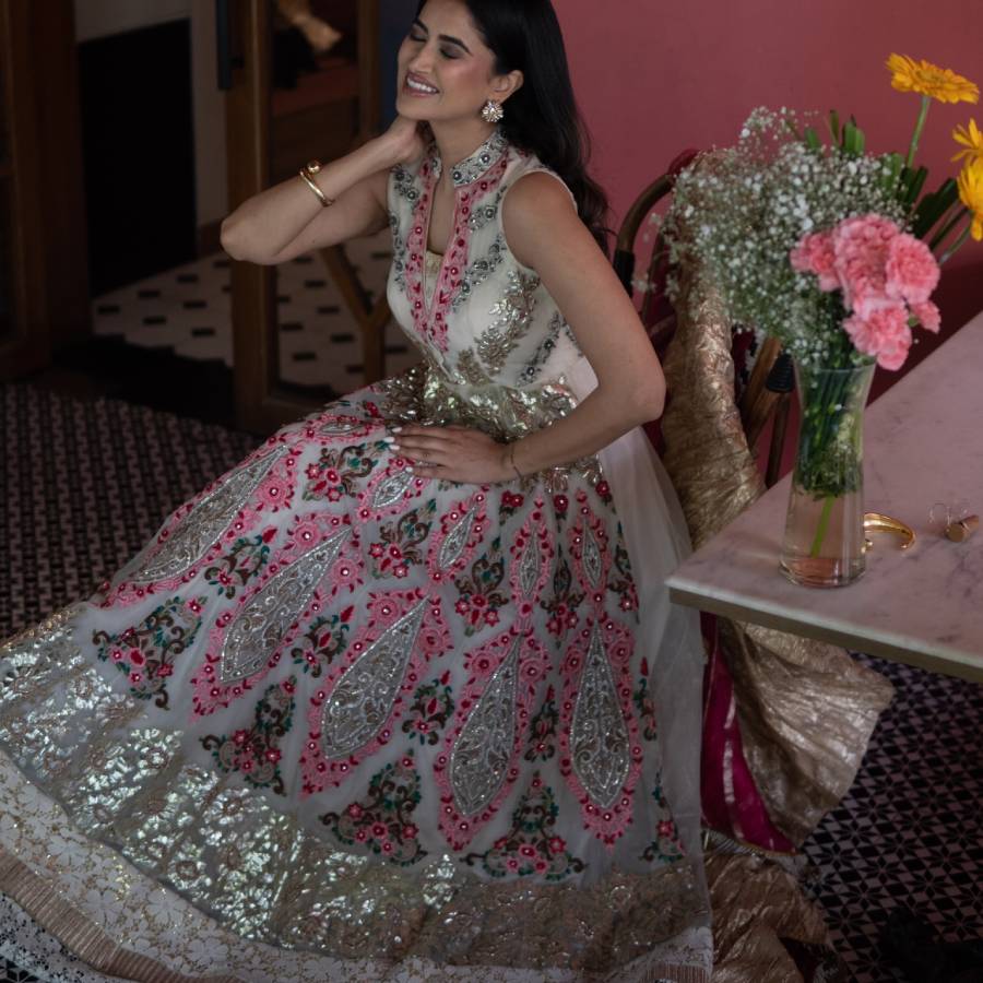 Off White Anarkali with Ruffled Dupatta (AB-57)